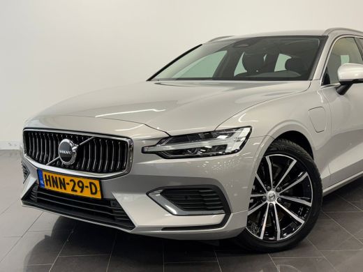 Volvo  V60 2.0 T6 Plug-in hybrid AWD Essential Bright | Achterbank verwarmd | Achteruitrijcamera | Chroom de... ActivLease financial lease