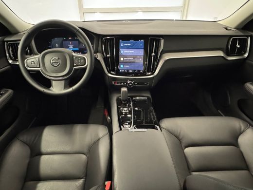 Volvo  V60 2.0 T6 Plug-in hybrid AWD Essential Bright | Achterbank verwarmd | Achteruitrijcamera | Chroom de... ActivLease financial lease