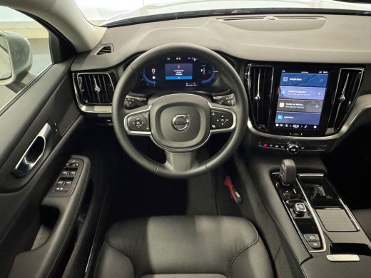 Volvo  V60 2.0 T6 Plug-in hybrid AWD Essential Bright | Achterbank verwarmd | Achteruitrijcamera | Chroom de... ActivLease financial lease