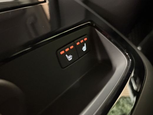 Volvo  V60 T6 AWD Recharge Essential Trekhaak | All Season banden | Lederen bekleding | Adaptieve Cruise Con... ActivLease financial lease