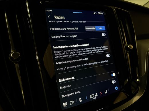 Volvo  V60 T6 AWD Recharge Essential Trekhaak | All Season banden | Lederen bekleding | Adaptieve Cruise Con... ActivLease financial lease