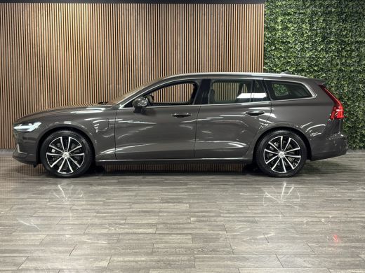 Volvo  V60 T6 AWD Recharge Essential Trekhaak | All Season banden | Lederen bekleding | Adaptieve Cruise Con... ActivLease financial lease
