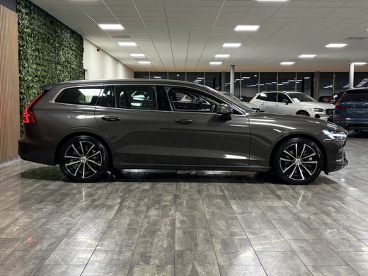 Volvo  V60 T6 AWD Recharge Essential Trekhaak | All Season banden | Lederen bekleding | Adaptieve Cruise Con... ActivLease financial lease