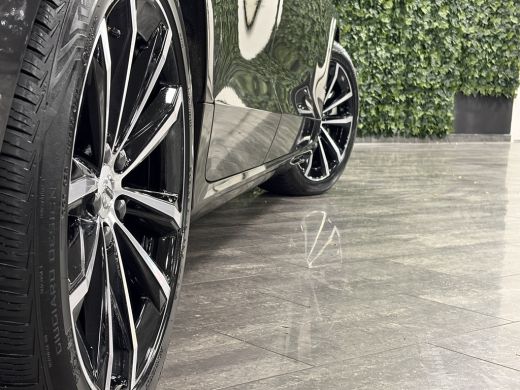 Volvo  V60 T6 AWD Recharge Essential Trekhaak | All Season banden | Lederen bekleding | Adaptieve Cruise Con... ActivLease financial lease