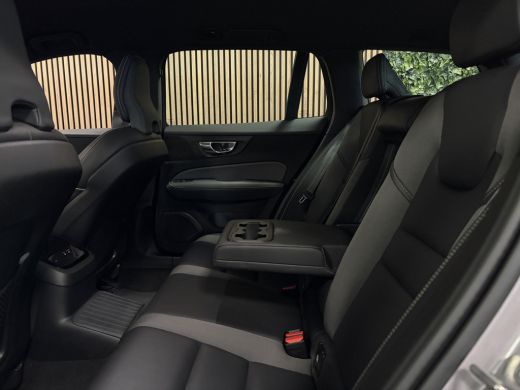 Volvo  V60 T6 AWD Recharge Plus Dark Aurora Silver | Trekhaak | All Season banden | 360&deg; Camera | Harman Kar... ActivLease financial lease