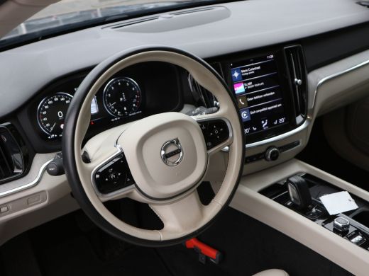 Volvo  V60 Cross Country 2.0 B5 AWD Pro NAVI ADAP CRUISE ActivLease financial lease