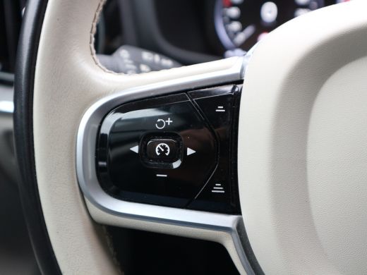 Volvo  V60 Cross Country 2.0 B5 AWD Pro NAVI ADAP CRUISE ActivLease financial lease