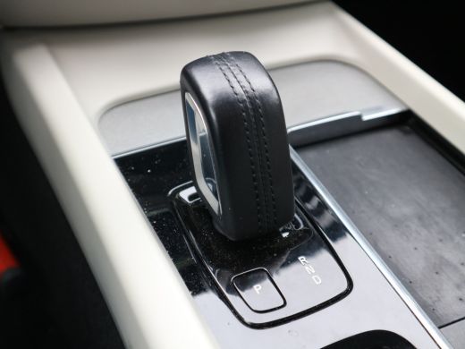 Volvo  V60 Cross Country 2.0 B5 AWD Pro NAVI ADAP CRUISE ActivLease financial lease