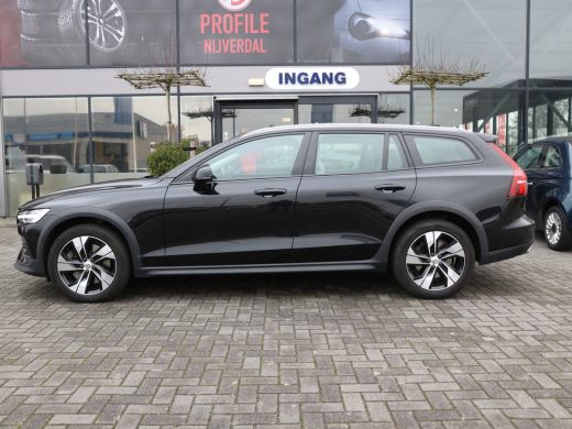 Volvo  V60 Cross Country 2.0 B5 AWD Pro NAVI ADAP CRUISE ActivLease financial lease