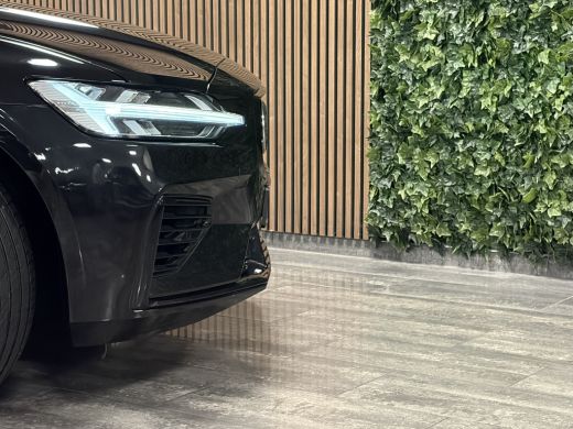 Volvo  V60 T6 AWD Recharge R-Design | Schuifdak | 360&deg; Camera | Head-Up Display | Harman Kardon | Adaptieve ... ActivLease financial lease