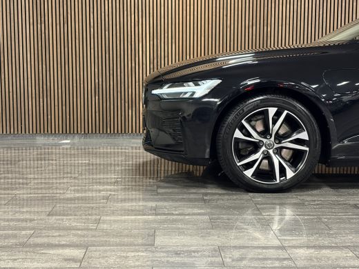 Volvo  V60 T6 AWD Recharge R-Design | Schuifdak | 360&deg; Camera | Head-Up Display | Harman Kardon | Adaptieve ... ActivLease financial lease