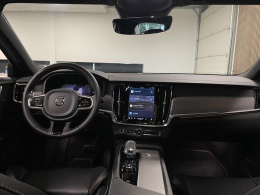 Volvo  V90 B5 Ultimate Dark | Head-Up Display | Harman Kardon | Adaptieve Cruise Control | Stoelverwarming v... ActivLease financial lease