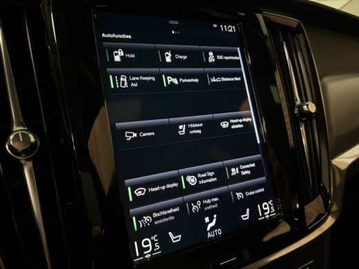 Volvo  V90 T6 AWD Recharge R-Design Schuifdak | Head-Up Display | Adaptieve Cruise Control | Standkachel met... ActivLease financial lease