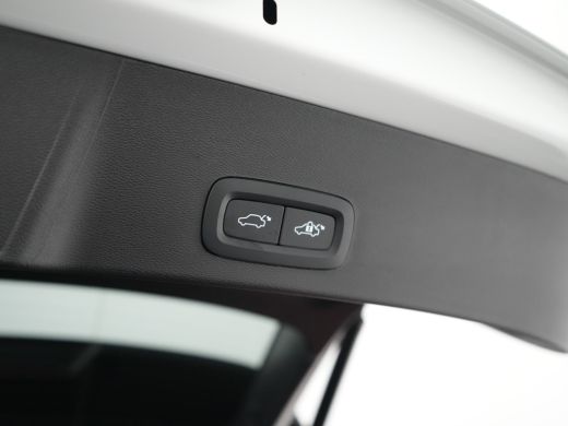 Volvo  XC40 1.5 T4 Plug-in hybrid Plus Dark | 360&deg; Camera | Harman Kardon | Leder | Adaptive Cruise | DAB+ ActivLease financial lease