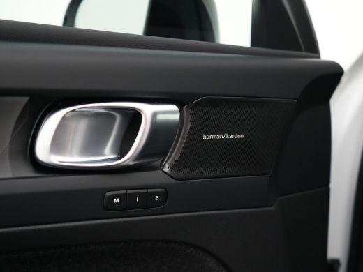 Volvo  XC40 1.5 T4 Plug-in hybrid Plus Dark | 360&deg; Camera | Harman Kardon | Leder | Adaptive Cruise | DAB+ ActivLease financial lease