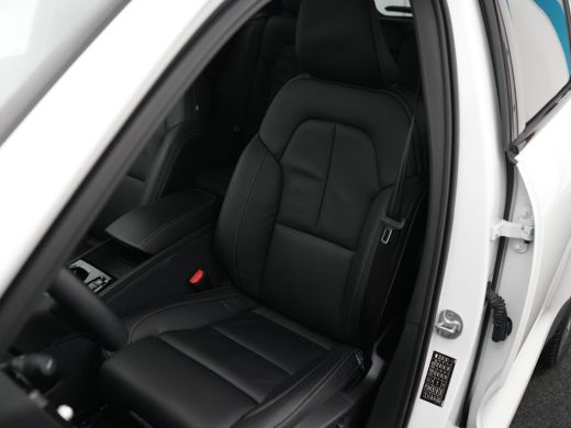 Volvo  XC40 1.5 T4 Plug-in hybrid Plus Dark | 360&deg; Camera | Harman Kardon | Leder | Adaptive Cruise | DAB+ ActivLease financial lease