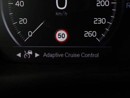 Volvo  XC40 1.5 T5 Recharge R Design | Panoramadak | Trekhaak | Stoel & stuurverwarming | 360 Camera | Adapti... ActivLease financial lease