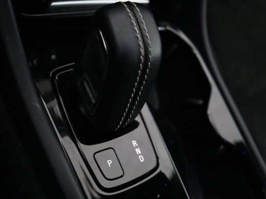Volvo  XC40 1.5 T5 Recharge R Design | Panoramadak | Trekhaak | Stoel & stuurverwarming | 360 Camera | Adapti... ActivLease financial lease