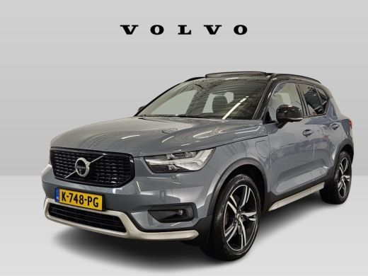 Volvo  XC40 1.5 T5 Recharge R-Design Styling Kit | Trekhaak | Panoramadak | 360CAM | Plaatje!