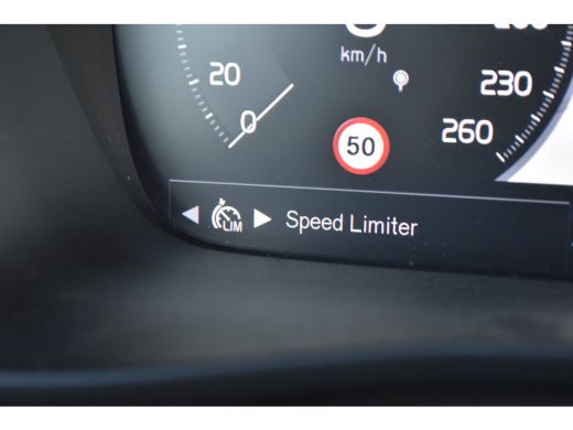 Volvo  XC40 1.5 T5 Recharge R-Design Styling Kit | Trekhaak | Panoramadak | 360CAM | Plaatje! ActivLease financial lease