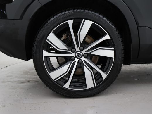 Volvo  XC40 RECHARGE TWIN PRO 408 PK + TREKHAAK WEGKL. | 360 CAMERA | PANORAMA | 20 INCH | HARMAN/KARDON ActivLease financial lease