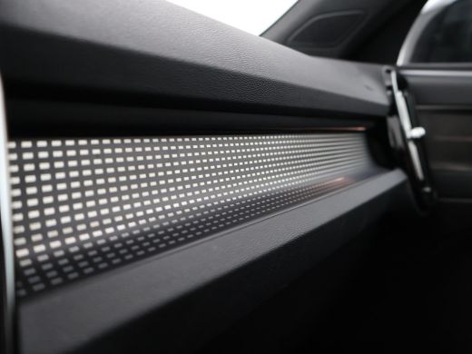 Volvo  XC40 RECHARGE TWIN PRO 408 PK + TREKHAAK WEGKL. | 360 CAMERA | PANORAMA | 20 INCH | HARMAN/KARDON ActivLease financial lease