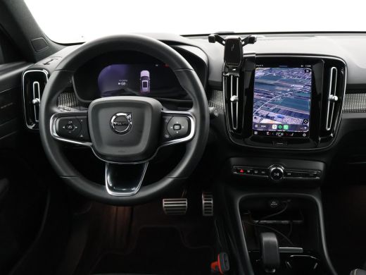 Volvo  XC40 RECHARGE TWIN PRO 408 PK + TREKHAAK WEGKL. | 360 CAMERA | PANORAMA | 20 INCH | HARMAN/KARDON ActivLease financial lease