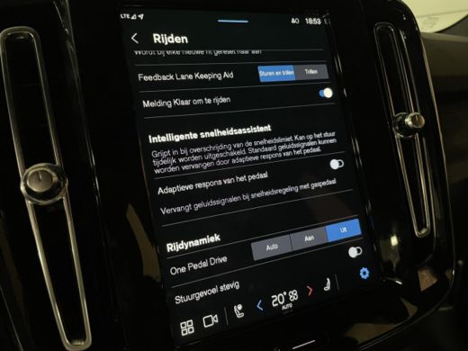 Volvo  EX40 Single Motor Extended Range Plus 82 kWh Trekhaak | All Season banden | Adaptieve Cruise Control |... ActivLease financial lease