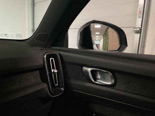 Volvo  EX40 Single Motor Extended Range Plus 82 kWh Trekhaak | All Season banden | Adaptieve Cruise Control |... ActivLease financial lease