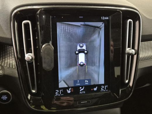 Volvo  XC40 T2 R-Design Panoramadak | 360CAM | Intellisafe | Harman-Kardon | Elek.Stoelen ActivLease financial lease