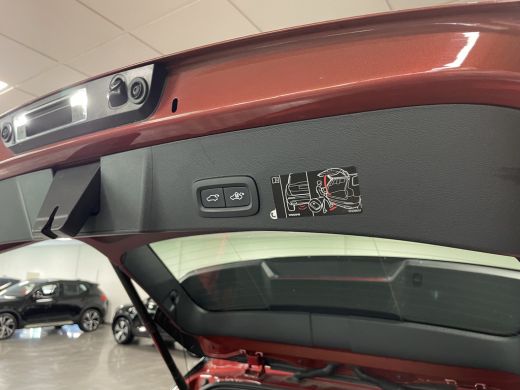 Volvo  XC40 T4 Recharge R-Design | Stoel en Stuurwielverwarming | Parkeercamera | Standkachel met Volvo On Ca... ActivLease financial lease