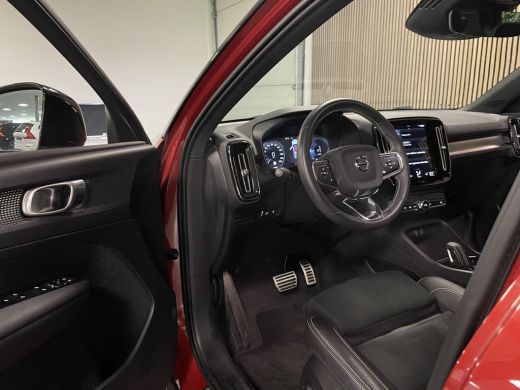 Volvo  XC40 T4 Recharge R-Design | Stoel en Stuurwielverwarming | Parkeercamera | Standkachel met Volvo On Ca... ActivLease financial lease