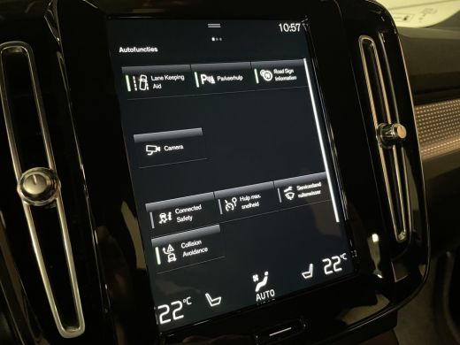 Volvo  XC40 T4 Recharge R-Design | Stoel en Stuurwielverwarming | Parkeercamera | Standkachel met Volvo On Ca... ActivLease financial lease