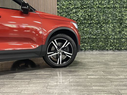 Volvo  XC40 T4 Recharge R-Design | Stoel en Stuurwielverwarming | Parkeercamera | Standkachel met Volvo On Ca... ActivLease financial lease