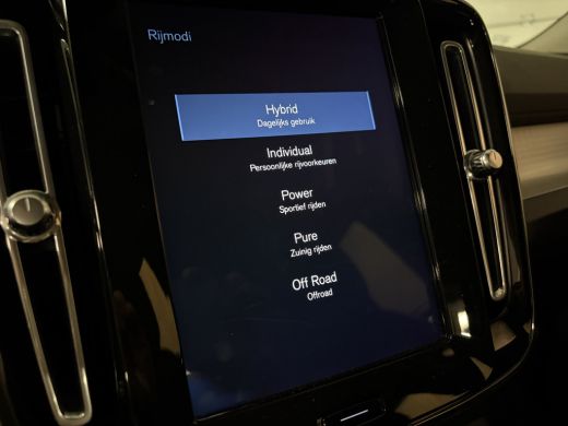 Volvo  XC40 T5 Recharge Inscription Glacier Silver! | Parkeercamera | Cruise Control | Zitting verlenging voo... ActivLease financial lease