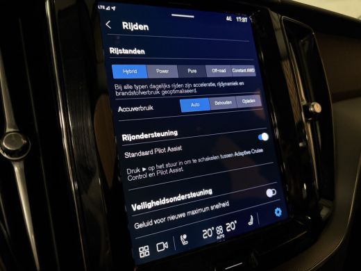 Volvo  XC60 2.0 T6 Plug-in hybrid AWD Plus Dark Trekhaak | 360° Camera | All Season banden | Adaptieve Cruise... ActivLease financial lease