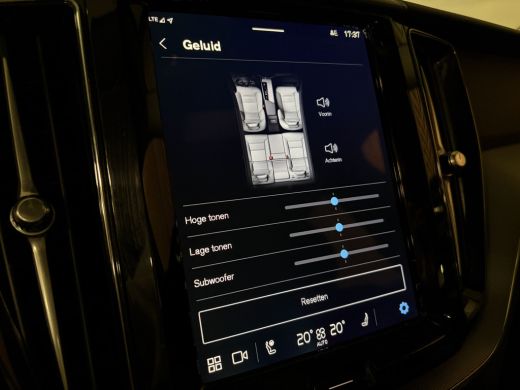 Volvo  XC60 2.0 T6 Plug-in hybrid AWD Plus Dark Trekhaak | 360° Camera | All Season banden | Adaptieve Cruise... ActivLease financial lease