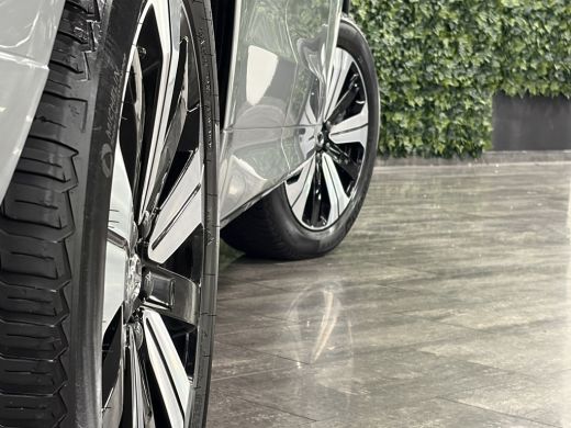 Volvo  XC60 2.0 T6 Plug-in hybrid AWD Plus Dark Trekhaak | 360° Camera | All Season banden | Adaptieve Cruise... ActivLease financial lease