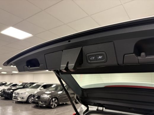 Volvo  XC60 2.0 T6 Plug-in hybrid AWD Plus Dark Trekhaak | 360° Camera | All Season banden | Crystal White | ... ActivLease financial lease