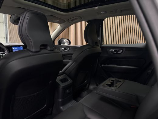 Volvo  XC60 2.0 T6 Plug-in hybrid AWD Plus Dark Trekhaak | 360° Camera | All Season banden | Crystal White | ... ActivLease financial lease