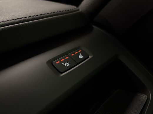 Volvo  XC60 2.0 T6 Plug-in hybrid AWD Plus Dark Trekhaak | 360° Camera | All Season banden | Crystal White | ... ActivLease financial lease