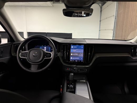 Volvo  XC60 2.0 T6 Plug-in hybrid AWD Plus Dark Trekhaak | 360° Camera | All Season banden | Crystal White | ... ActivLease financial lease