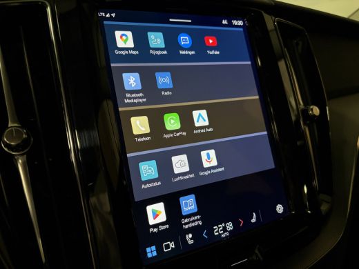 Volvo  XC60 2.0 T6 Plug-in hybrid AWD Plus Dark Trekhaak | 360° Camera | All Season banden | Crystal White | ... ActivLease financial lease