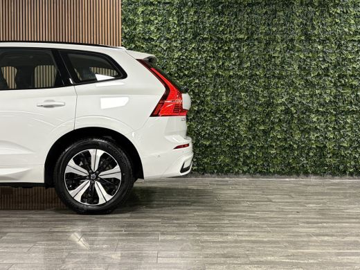 Volvo  XC60 2.0 T6 Plug-in hybrid AWD Plus Dark Trekhaak | 360° Camera | All Season banden | Crystal White | ... ActivLease financial lease