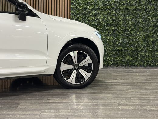 Volvo  XC60 2.0 T6 Plug-in hybrid AWD Plus Dark Trekhaak | 360° Camera | All Season banden | Crystal White | ... ActivLease financial lease