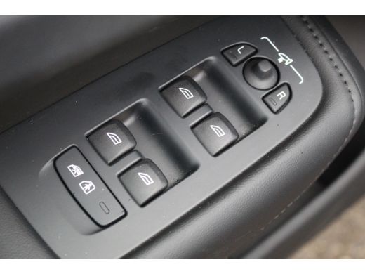 Volvo  XC60 2.0 T8 AWD Plus Bright 455 PK | Pano | Memory | 360 CAM | Winterpakket | 20" LMV | Pano | Memory ... ActivLease financial lease