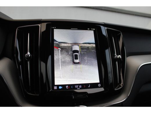 Volvo  XC60 2.0 T8 AWD Plus Bright 455 PK | Pano | Memory | 360 CAM | Winterpakket | 20" LMV | Pano | Memory ... ActivLease financial lease