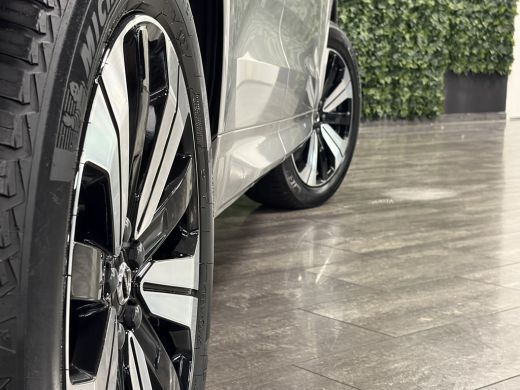 Volvo  XC60 T6 AWD Recharge Plus Dark Harman Kardon | All Season banden | Adaptieve Cruise Control | Standkac... ActivLease financial lease