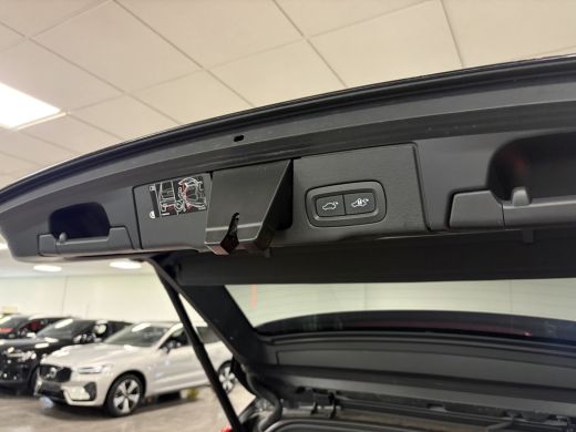 Volvo  XC60 T6 AWD Recharge R-Design Bowers & Wilkins | Trekhaak | Stoel en Stuurwielverwarming | Parkeercame... ActivLease financial lease