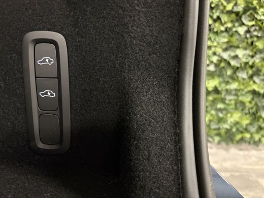 Volvo  XC60 T8 AWD Recharge Ultimate Bright Luchtvering | 360° Camera | 455pk Head-Up Display | Harman Kardon... ActivLease financial lease